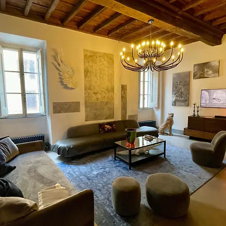 Monti Art Loft דירה