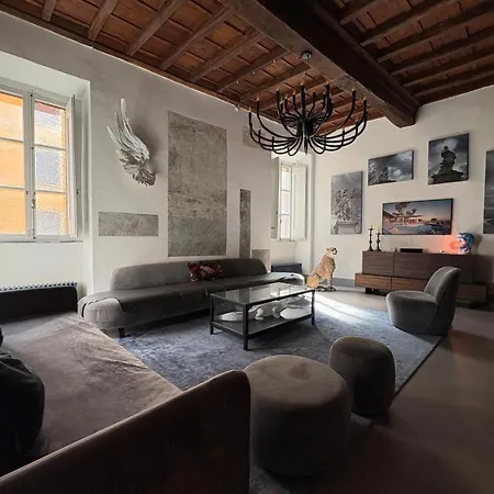 Monti Art Loft דירה